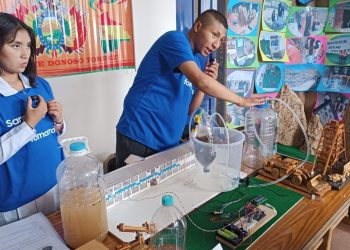 Jóvenes de Bolívar destacan en concurso nacional de tecnología con prototipo de agua potable