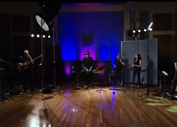 AVIÓNICA ESTRENA “SALE EL SOL (EN VIVO)”Una canción íntima que marca un nuevo capítulo en su regreso a los escenarios